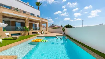 Expose Schöne Villa mit Pool möbeliert