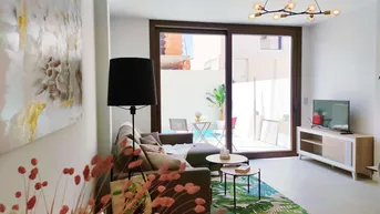 Expose Schönes Haus mit privatem Pool und Solarium. Mit Möbeln. Key Ready