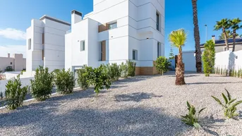 Expose Key Ready Schöne Villa mit Pool möbeliert