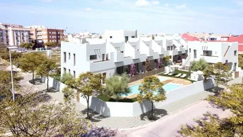 Expose Außergewöhnliches Penthouse ganz in der Nähe des Meeres mit einem wunderschönen Pool.