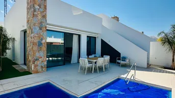 Expose Wunderschöne Villa mit Meerblick, großem Pool und Sommerküche