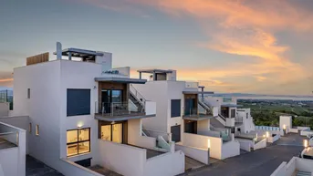 Expose Luxusapartment mit schöner Aussicht und Pool (Key Ready)