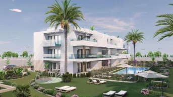 Expose Penthouse mit Pool und schöner Aussicht in Meeresnähe