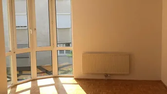 Expose Helle 3-Zimmer-Wohnung mit Tiefgaragenstellplatz in zentraler Lage von Baden