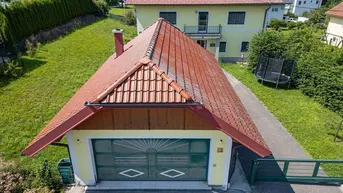 Expose Ein-Zweifamilienhaus - Saniert und einzugsbereit! Privatverkauf