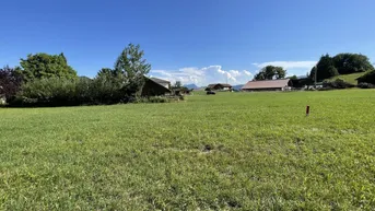 Expose Traumhaftes Grundstück in Zell am Moos – 1120m² für Ihr Bauprojekt!