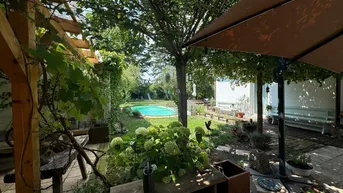 Expose Charmantes Wohnhaus mit Geschichte und Komfort auf einem 1.047 m² Grundstück!