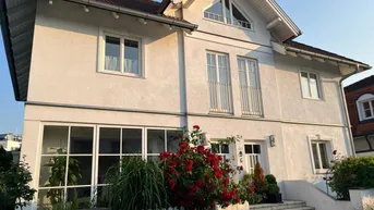 Expose Einfamilienhaus in Perchtoldsdorf mit Pool - Wohnen im Grünen für die ganze Familie!