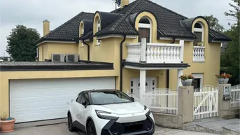 Expose Einfamilienhaus mit Pool, Weinkeller, Sauna und Co.!