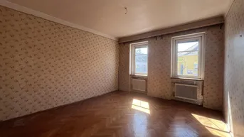 Expose Grundstück mit Altbestand