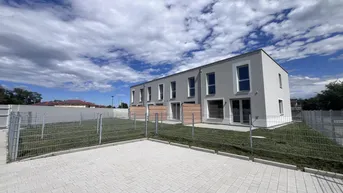 Expose NEU BAU - mit Keller, Garten und je 2 Stellplätzen!