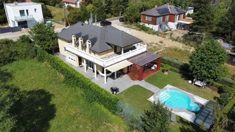 Expose Einfamilienhaus mit Pool, Weinkeller, Sauna und Co.!