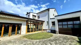 Expose Super Liegenschaft: 6 Zimmer, Pool, Wintergarten und Garage – Ihr neues Zuhause!