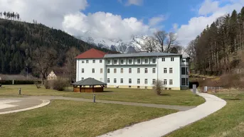 Expose Einzigartiges Tourismusprojekt mit Altbestand und Zubaukonzept in Eisenerz mit Helikopterlandeplatz