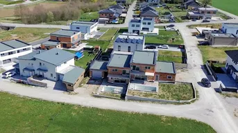 Expose Ihr Traumhaus mit Pool - Rohbau Plus oder schlüsselfertig möglich