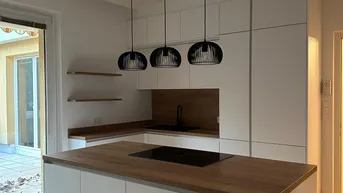 Expose Sonnige 5-Zimmer-Wohnung mit großem Balkon, Parkanlage, Pool und Tennisplatz in 1130 Wien