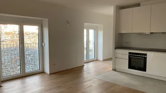 Expose Ruhige, helle Dachgeschoßwohnung mit großer Terrasse