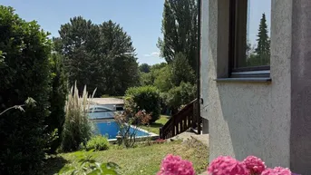 Expose Wohnen in bester Siedlungslage – Traumhaftes Einfamilienhaus mit Pool, Wohnkeller, Doppelgarage ....