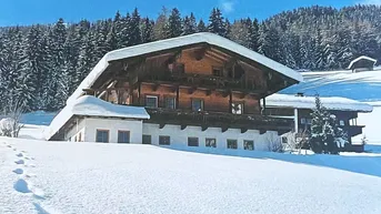 Expose Alpiner Wohntraum in Alpbach - Traditionelles Landhaus mit Panoramablick auf den Gratlspitz!