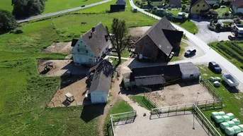 Expose Bauernhaus + Landwirtschaft mit Möglichkeit eines Pferdebetriebes