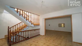 Expose Historisches Stadthaus in Felanitx, 285 m², 3 Etagen, Garten, Dachterrasse, separate Wohneinheiten