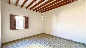 Expose Stadthaus mit Projekt in Muro, 234m², 3 SZ, 3 Bäder, Garten, 45m² Terrasse, Pool, Parking, Zisterne