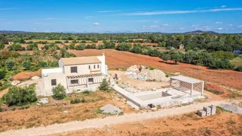 Expose Modern-rustikales Finca-Bauprojekt, 290 m², 4 SZ, 4 Bäder, Pool, 32.000m² Grundstück, Garage, Garten