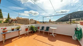 Expose Historisches Stadthaus in Pollenca: 189m², 4 SZ, 2 Bäder, Dachterrasse und Innenhof, viel Potenzial