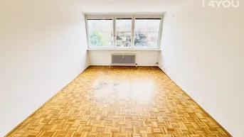 Expose Stilvolle 2-Zi.-Wohnung nahe Uni, Zentrum&amp;Parks, 45 qm, 3.OG, Bad, Einbauküche, Sonnenbalkon, Aufzug
