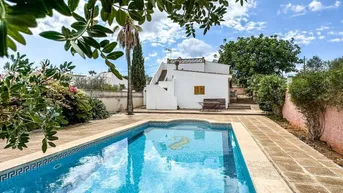 Expose Idyllisches Chalet mit Pool in Son Moja, 96 m², 3 SZ, 1 Bad, Terrasse, Dachterrasse, Garten, Garage