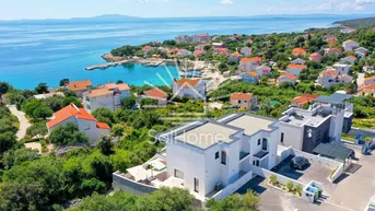 Expose VIDEO! Häuser mit Pool und Meerblick – In der Nähe von Novalja, Kroatien