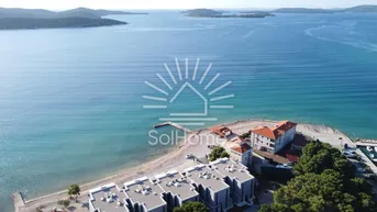 Expose Wohnung in der ersten Reihe am Meer/ zum Strand in Šibenik, Kroatien