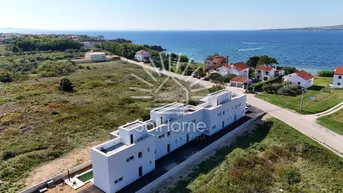 Expose Einmalige Gelegenheit – Wohnung mit Pool, Jacuzzi und Dachterrasse