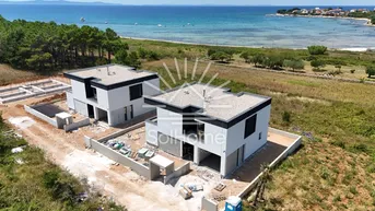 Expose Wunderschöne Villen mit Pool und Meerblick bei Zadar - Kroatien