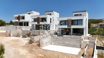 Expose Luxusvillenprojekt am Meer in Biograd na Moru, Kroatien