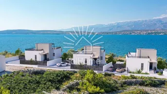 Expose Moderne Luxusvilla mit Pool – Zweite Reihe vom Meer in der Region Zadar