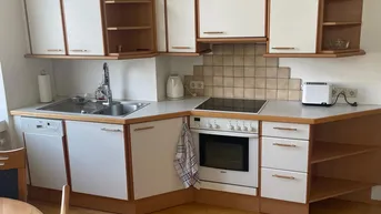 Expose Altbau-Charme, Garconniere mit Balkon, ruhig, nahe Zentrum und Bahnhof