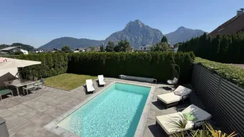 Expose Exklusive Doppelhaushälfte in Traunkirchen – Wohnen mit Seeblick, Traunsteinpanorama, Wellness &amp; Pool!
