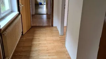 Expose 145m2 Wohnung im Haus- ohne Mietpartei-zzgl. Garten u. Balkon 