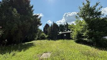 Expose BAUGRUNDSTÜCK MIT ALTBESTAND AM WOLFERSBERG! Ruhige Lage im Grünen mit perfekter Anbindung!