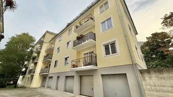 Expose SANIERUNGSBEDÜRFTIGE 3-Zimmer-Wohnung mit Loggia in Baden!