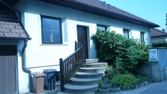 Expose Lichtdurchflutetes Wohnhaus mit großem Garten