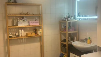 Expose Mitbewohner*in für schöne, helle Dachwohnung gesucht! 