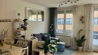 Expose Vollmöblierte, klimatisierte 2- Zimmer Wohnung - 1.100€ Miete inkl. BK, Heizung, Warmwasser und Tiefgaragenstellplatz