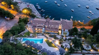 Expose Opatija, erste Meerreihe, Wohnung 132 m2, mit Garten 166 m2