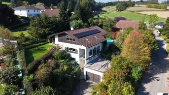 Expose Hochwertiges Einfamilienhaus in ruhiger Naturlage mit charmantem Garten, Pool und Ausbaumöglichkeit