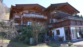 Expose Wohnhaus mit Weinkeller in ruhiger Lage von Oberndorf in Tirol, mit Blick auf den Wilden Kaiser