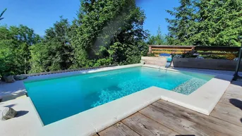 Expose Wunderschönes Architektenhaus mit Terrassenpool in herrlicher Lage zu verkaufen