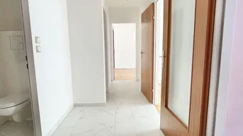 Expose Vollrenovierte 2-Zimmer-Wohnung mit Loggia in zentraler Lage – Jetzt zugreifen!