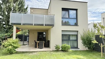 Expose Familienresidenz mit Stil – 7 Zimmer, Gartenparadies &amp; Wohnen auf höchstem Niveau
